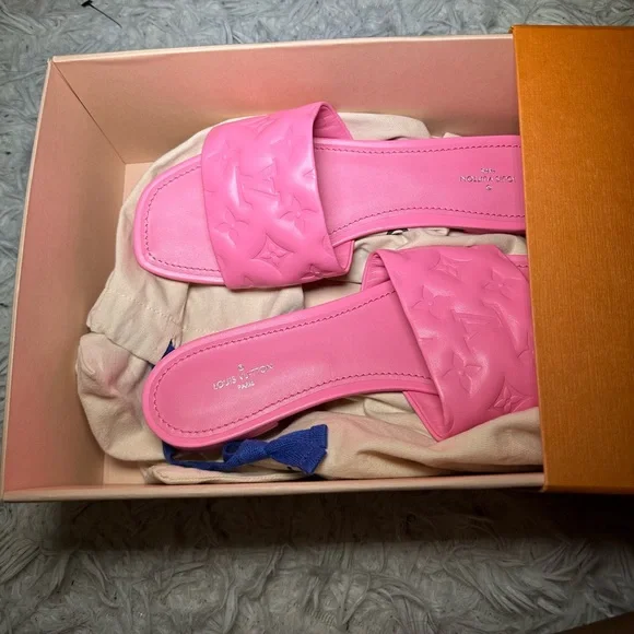 Louis Vuitton Pink Revival Flat Mule - Picture 5 of 11
